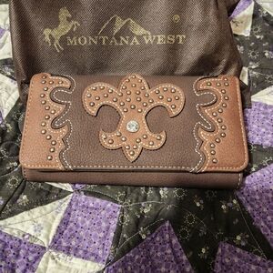 NEW Western Clutch by Montana West.  Several pockets for Cards etc.